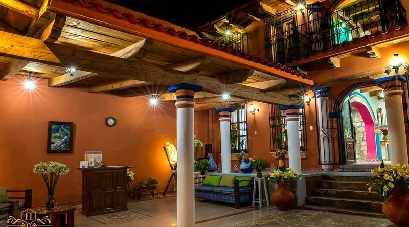 HOTEL TIERRA MAYA